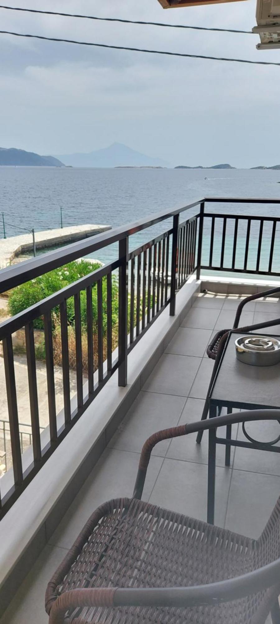 Gianni'S Apartment 1 By The Sea Ammouliani Exterior photo